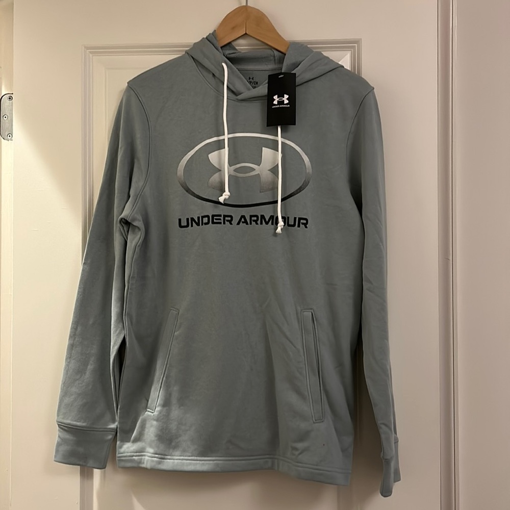 NWT Under Armour small men’s hoodie